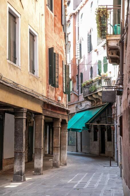 San Marco Central Venesia Bagian luar foto